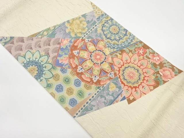 作家物　纐纈切り嵌め風華紋・花唐草に古典柄模様袋帯